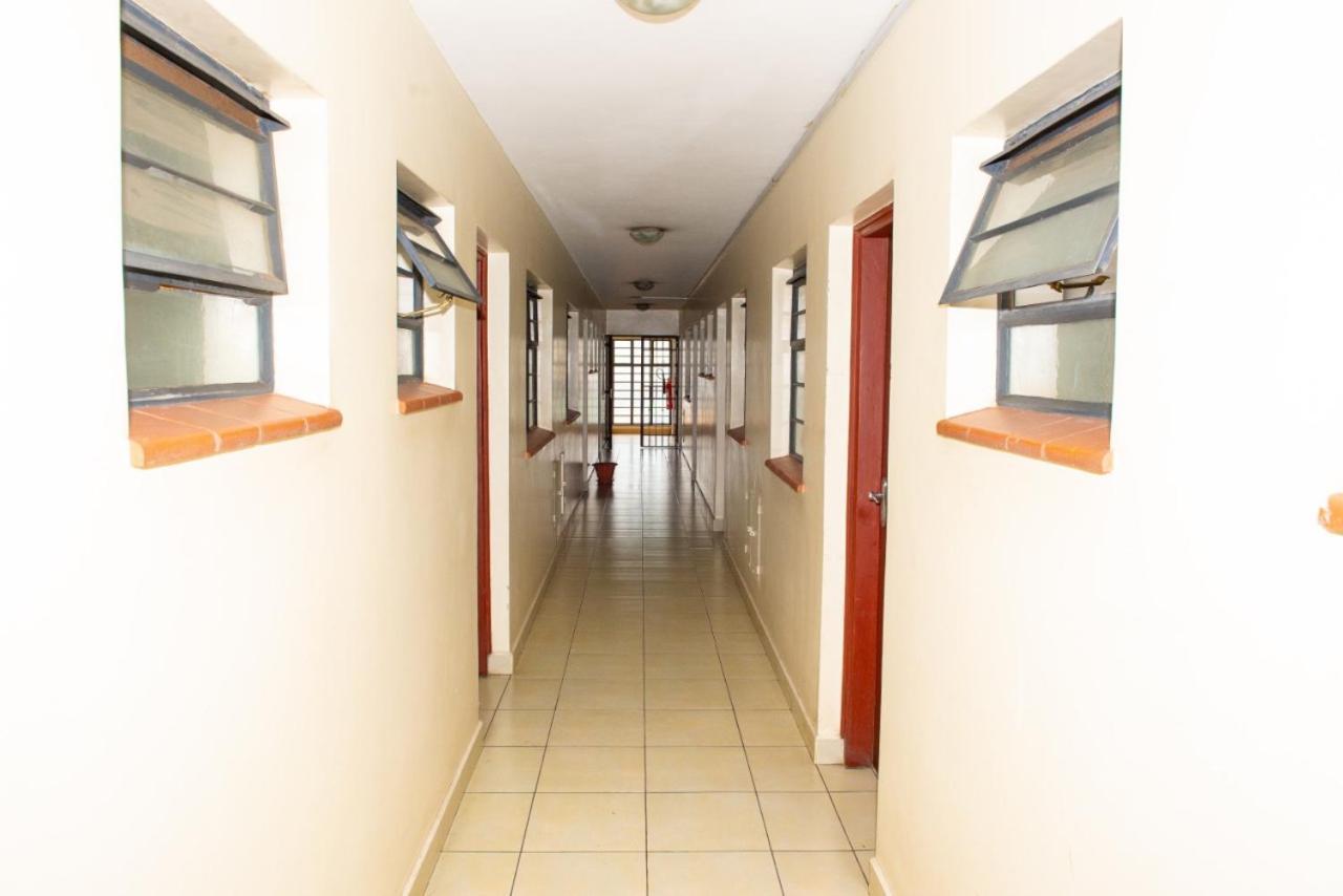 Mercy-Phillips Apartments Located At Eagle Tower Building Nairobi City Centre 外观 照片
